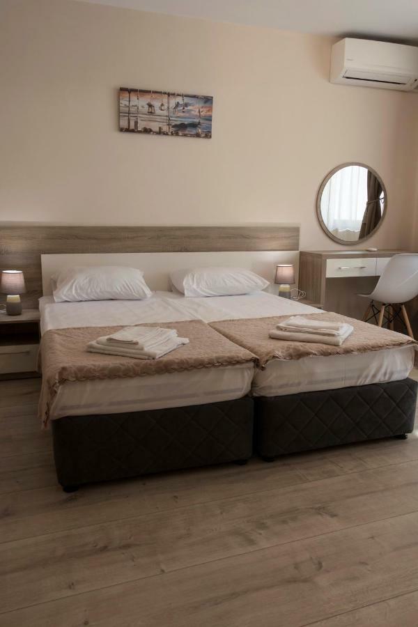 Margis Home Burgas ภายนอก รูปภาพ