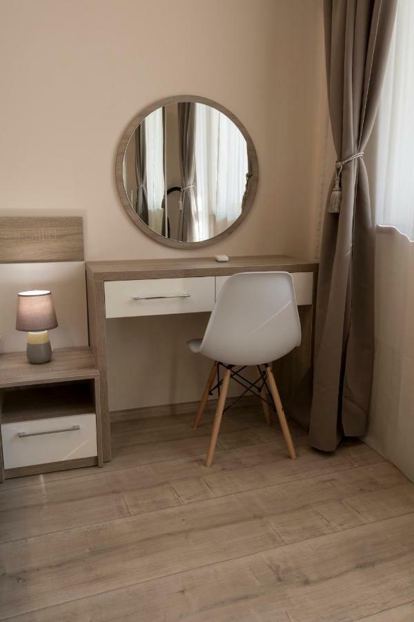 Margis Home Burgas ภายนอก รูปภาพ